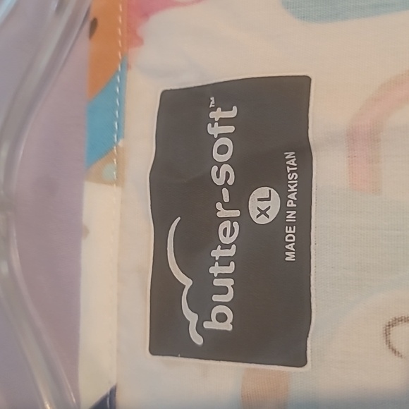 Butter-Soft Multicolor Christmas Cocoa Mug Scrub Top - Picture 2 of 6